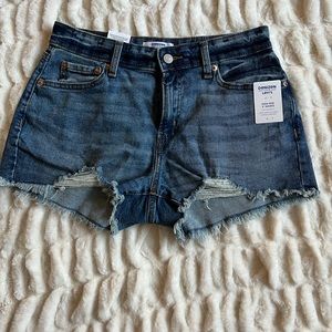 Denizen by Levi’s shorts.